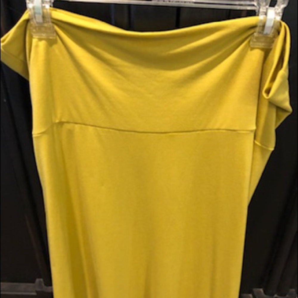 Mustard Lularoe maxi skirt.